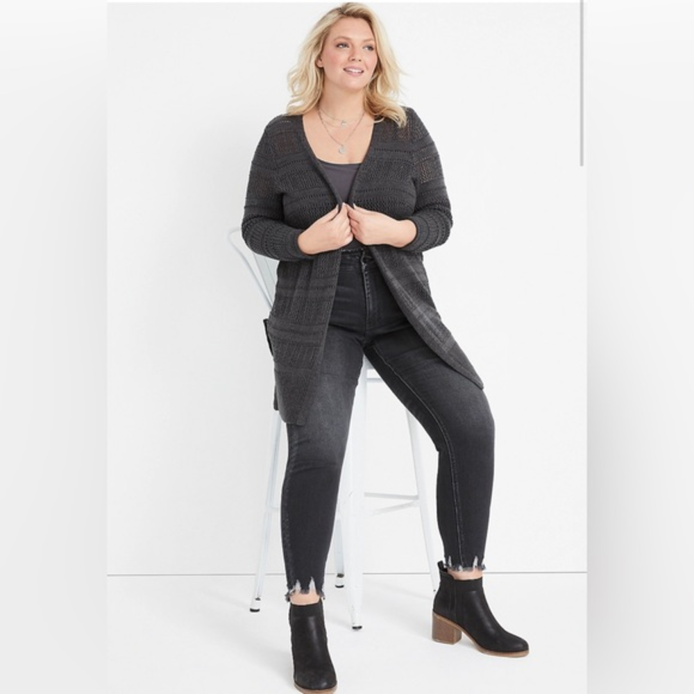 KanCan Skinny High Rise Frayed Waist Black‎ Jean Size 20